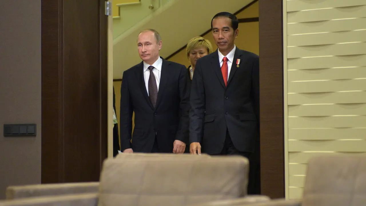 20160518-Bincang Hangat Jokowi dan Putin di Rusia-Sochi
