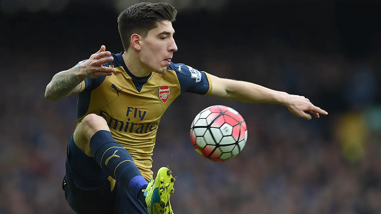 Bellerin Ngebet Pindah ke Barcelona