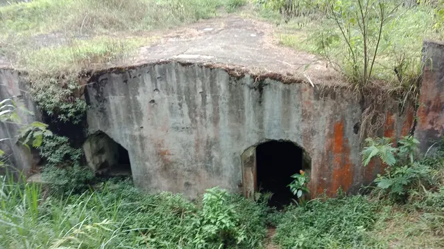 Benteng Gunung Putri