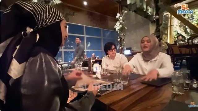 7 Potret Sule Ajak Santyka Fauziah Dinner Bareng Anak-Anaknya, Akrab Banget