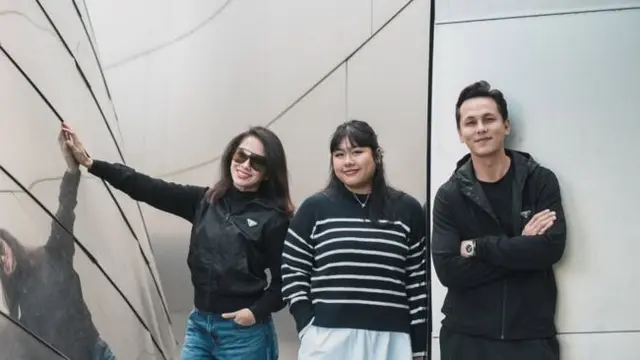 Momen Kejutan Ultah Amel Anak Ussy Sulistiawaty (credit: instagram/andhiiikapratama)