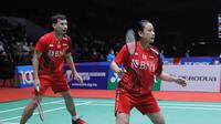 Rinov Rivaldy/Pitha Haningtyas Mentari menyingkirkan Supak Jomkoh/Supissara Pawesampran dari Thailand di semifinal Malaysia Masters 2022. Ganda campuran Indonesia itu menang&nbsp;18-21, 21-10, dan 21-15 di Axiata, Arena, Sabtu (9/7/2022). (foto: PBSI)