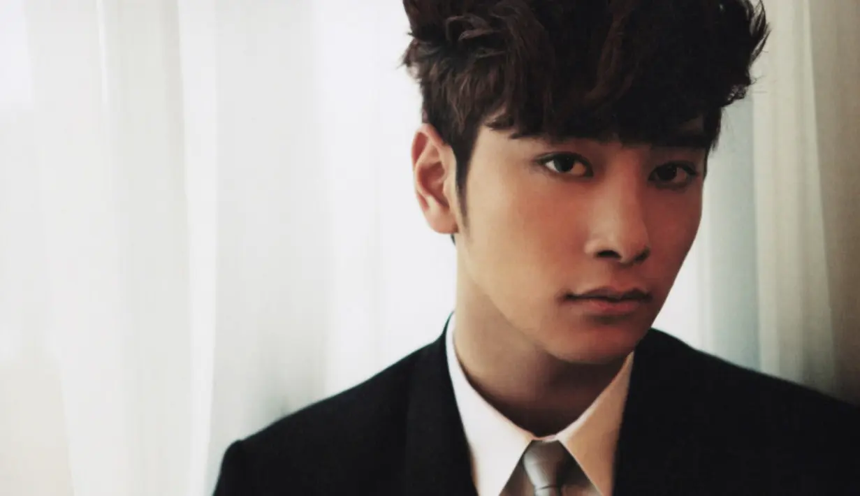 Chansung 2PM kembali terjun di dunia akting dengan bermain dalam drama berjudul What's Wrong Secretary Kim. Drama ini sendiri sudah tayang pada 6 Juni lalu. (Foto: soompi.com)