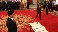 Jokowi Lantik Politikus Golkar Usra Harahap Jadi Duta Besar Luar Biasa Nigeria