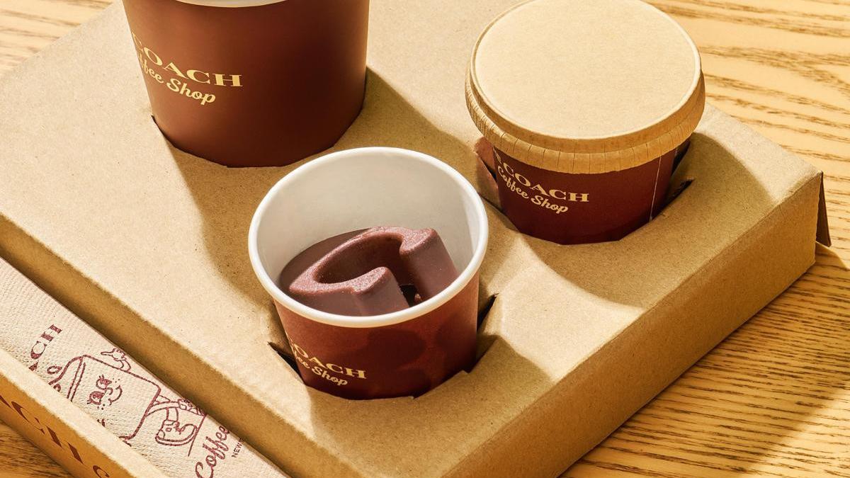Kemewahan Mode Lewat Secangkir Kopi di Coach Coffee Shop Permanen, Singapura