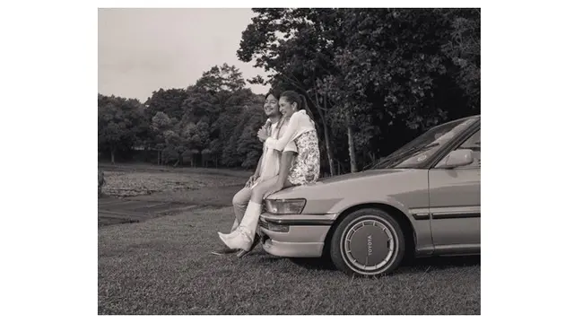 7 Gaya Pemotretan Mikha Tambayong dan Deva Mahenra, Bak Prewedding