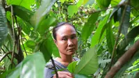 Teguh Santikan, perempuan adat suku Batin Sembilan. (Liputan6.com/dok Hutan Harapan)
