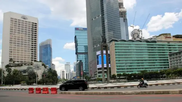 Lalu lintas Jakarta saat menghadapi Corona Covid-19