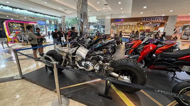 Yamaha XMax Diubah Jadi Motor Batman di CustoMaxi 2026 Bandung (Arief A/Liputan6.com)