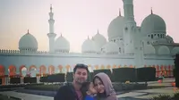 Raffi Ahmad - Nagita Slavina Pamer Kemesraan, Bagaimana Perasaan Ayu Ting Ting?