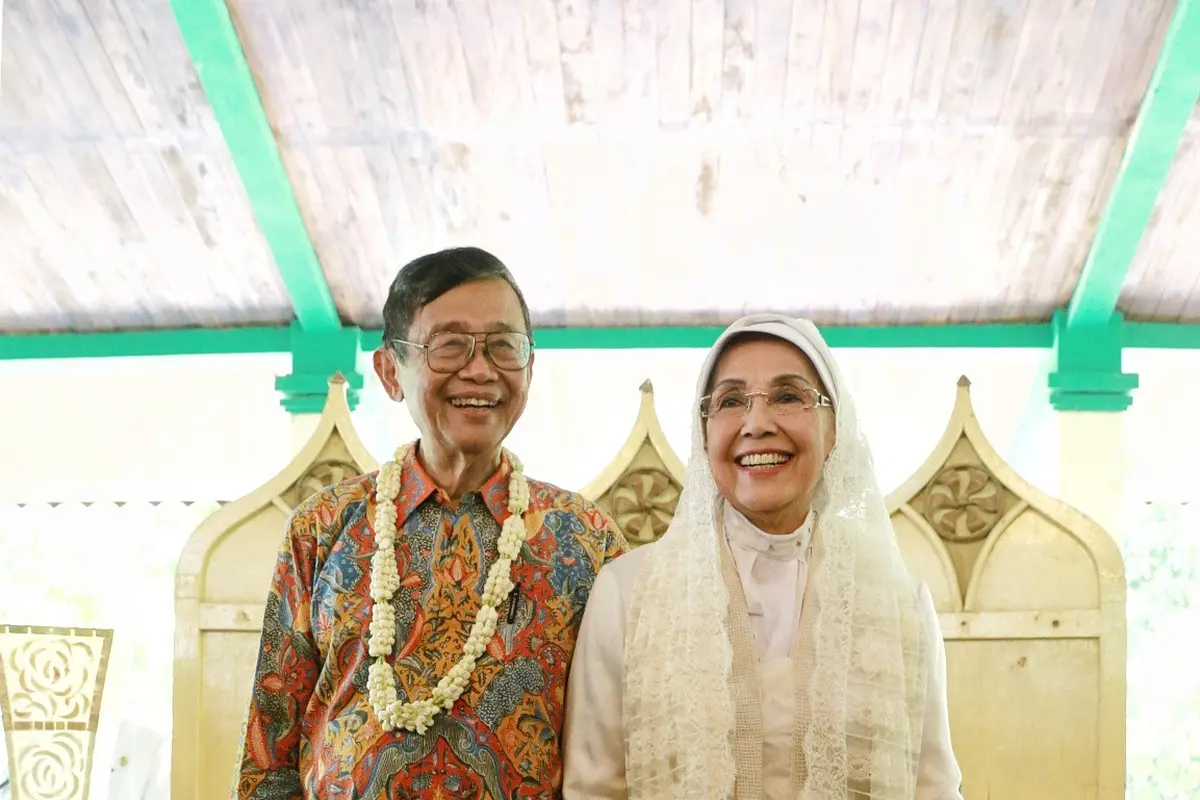 [Bintang] Nani Wijaya dan Ajip Rosidi