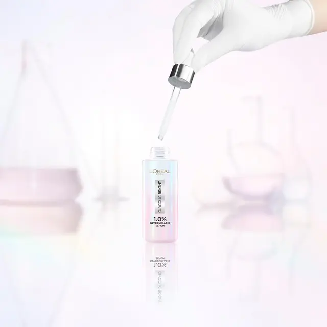 Perawatan Intensif dengan L'Oreal Glycolic- Bright Instant Glowing Serum, Cerahkan Wajah dalam 4 Minggu
