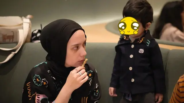 7 Potret Kebersamaan Putri Anne dan Sang Anak, Kompak Banget