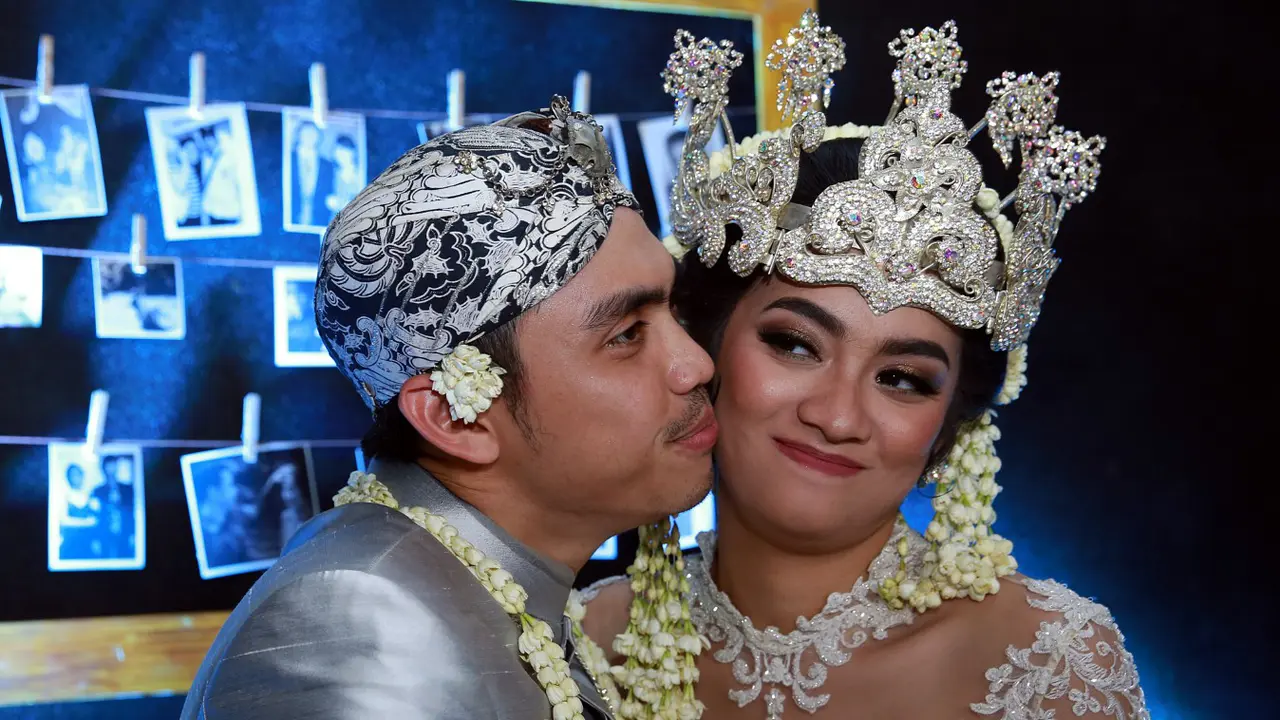 [Bintang] Ayudia Bing Slamet - Ditto
