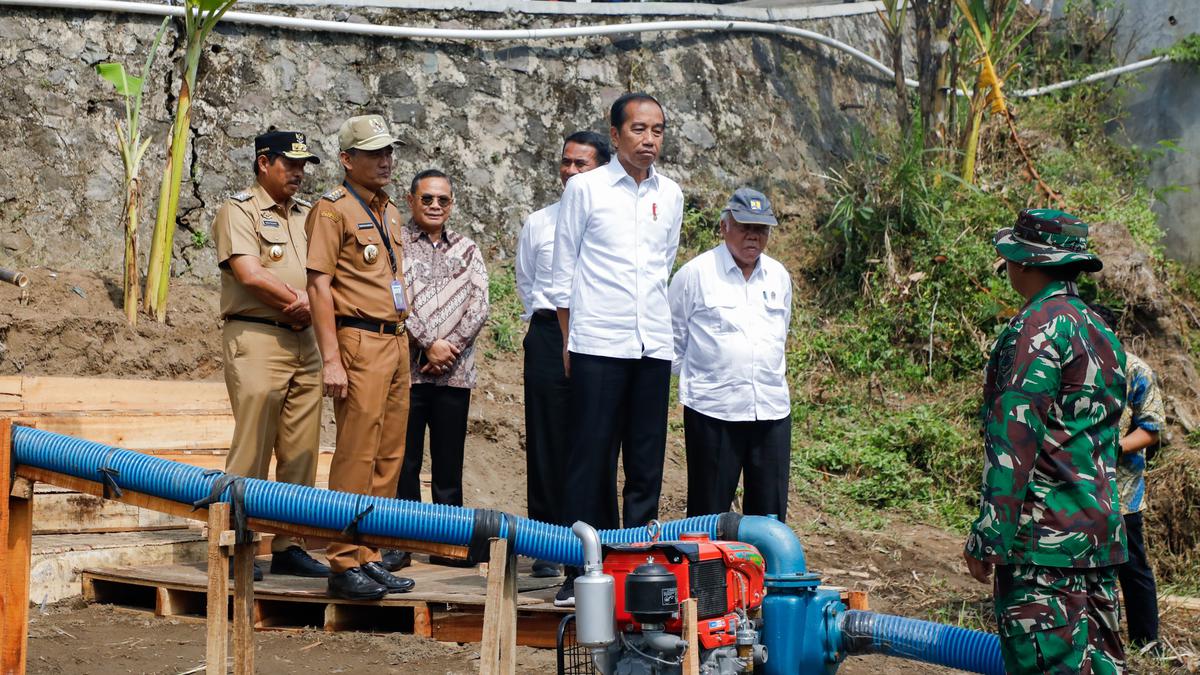 Pj Gubernur Jateng Damping Presiden Jokowi Tinjau Pompanisasi di Karanganyar Berita Viral Hari Ini Senin 8 Juli 2024