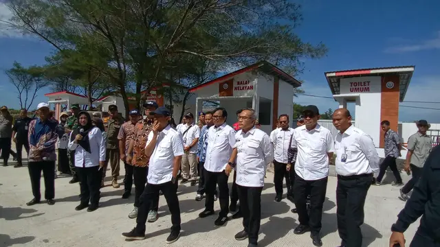 Menteri KKP Tinjau Kampung Nelayan Merah Putih Poncosari Bantul