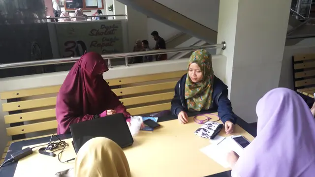 Mahasiswi Bercadar UAD Yogyakarta