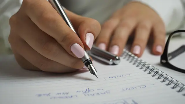 3. Kemiringan Tulisan yang Tidak Terlalu Condong