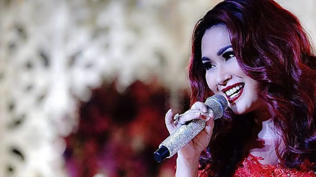 Cerita Lucu Titi DJ saat Nyanyi Dangdut