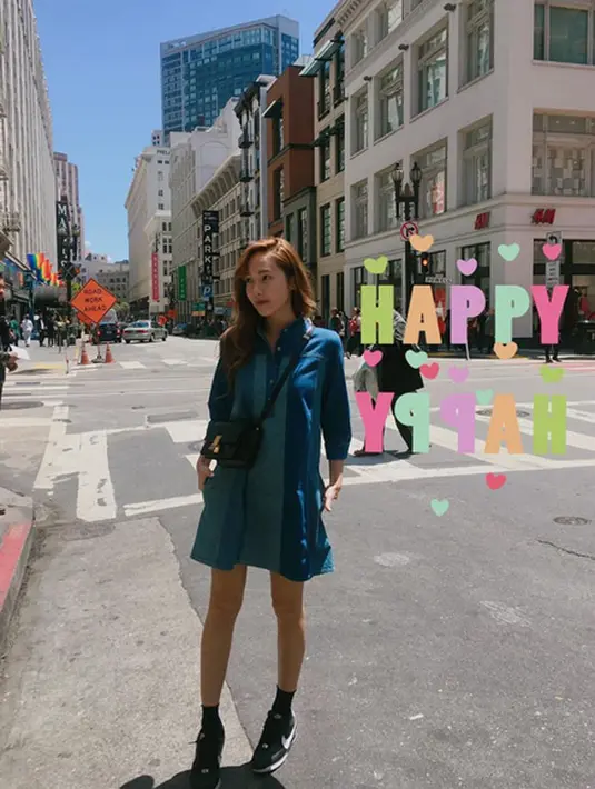 Sempat vakum di dunia tarik suara paska keluar dari SNSD, Jessica Jung tetap mendapat dukungan dari penggemarnya untuk terus maju dan eksis berkarir. (Instagram/Jessica.syj)