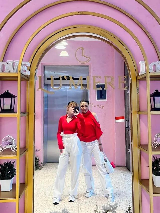 7 Potret Carmen Gloria, Penyanyi yang Ikut Bawakan Lagu Bersama Anang dan Ashanty di GBK