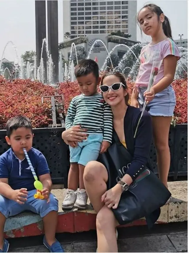 Nia Ramadhani