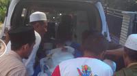 Kebakaran angkot di Jonggol, Bogor membuat bocah 4,5 tahun meninggal (Achmad Sudarno/Liputan6.com)