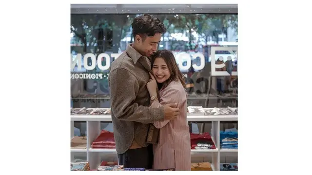 Duet di Lagu Baru, Ini 7 Potret Kebersamaan Prilly Latuconsina dan Vidi Aldiano