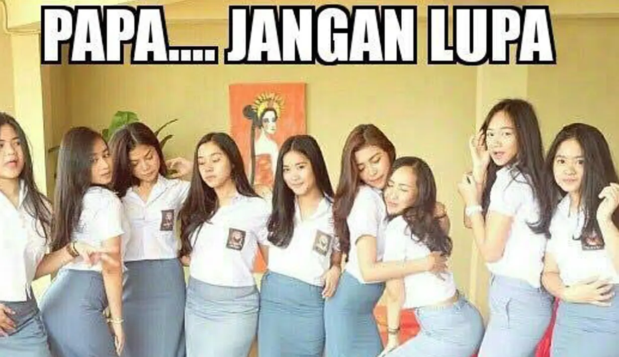 Hari pertama sekolah menjadi momen penting bagi siswa baru terutama anak-anak. Netizen membuat sejumlah meme yang bisa bikin kamu tepok jidat. (Facebook.com)