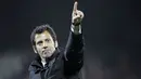 SL Benfica's coach Spanish Quique Sanchez Flores reacts at the end of their Portuguese First league football match against Naval at the Bento Pessoa Stadium in Figueira da Foz, on March 8, 2009. AFP PHOTO / MIGUEL RIOPA