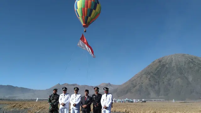 Balon Udara Gunung Bromo