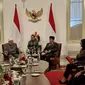 Presiden Joko Widodo atau Jokowi menerima kunjungan Grand Syekh Al-Azhar, Imam Akbar Ahmed Al Tayeb di Istana Merdeka, Jakarta, Selasa (9/7/2024).(Liputan6.com/ Lizsa Egeham)