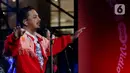 Sal Priadi tampil menghibur dengan deretan lagu andalannya, di antaranya Dari Planet Lain dan Gala Bunga Matahari. (Liputan6.com/Herman Zakharia)