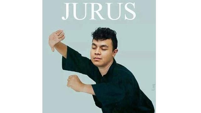 5 Foto Tulus Ini Diedit Kocak, Bikin Senyum Tipis