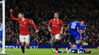 Manchester United meraih kemenangan 3-1 atas Everton pada laga babak ketiga Piala FA di Old Trafford, Sabtu (7/1/2023) dini hari WIB. Hasil tersebut membawa MU melenggang ke babak keempat. (AFP/Lindsey Parnaby)