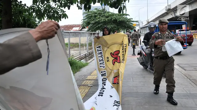 APK di Sepanjang Jalan Yos Sudarso Ditertibkan