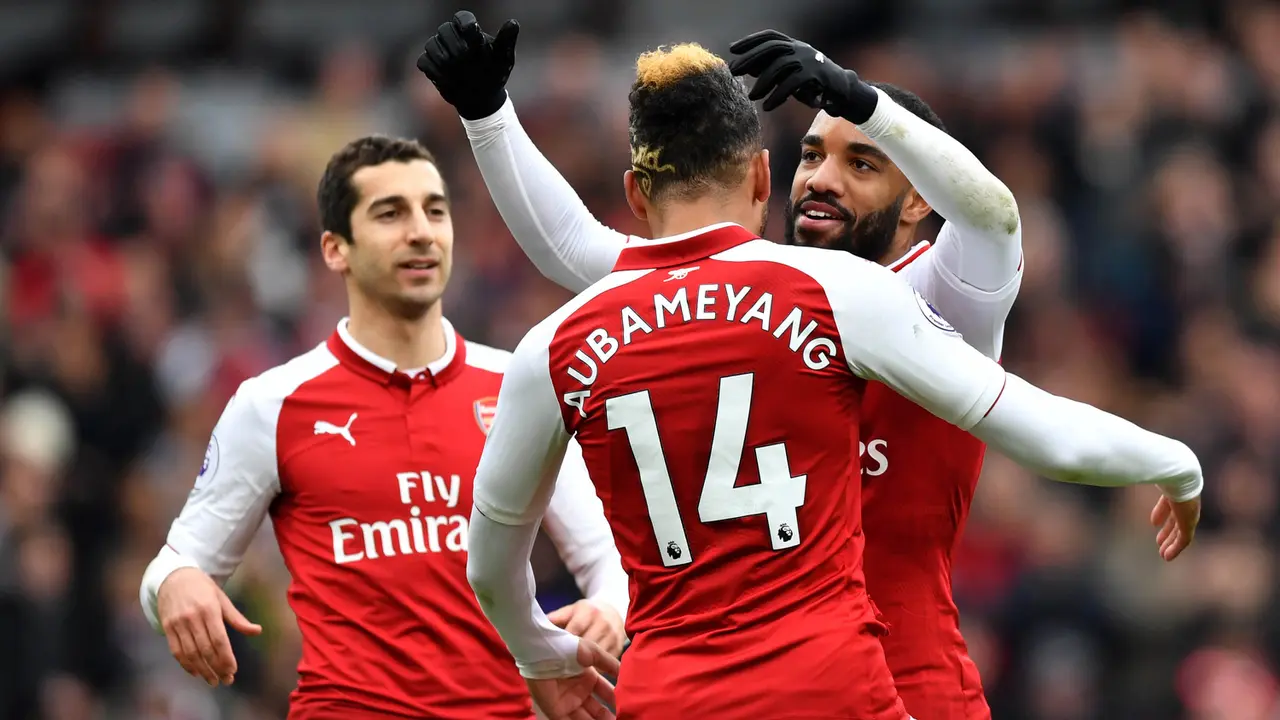 FOTO: Aubameyang dan Lacazette Cetak Gol, Arsenal Bungkam Stoke