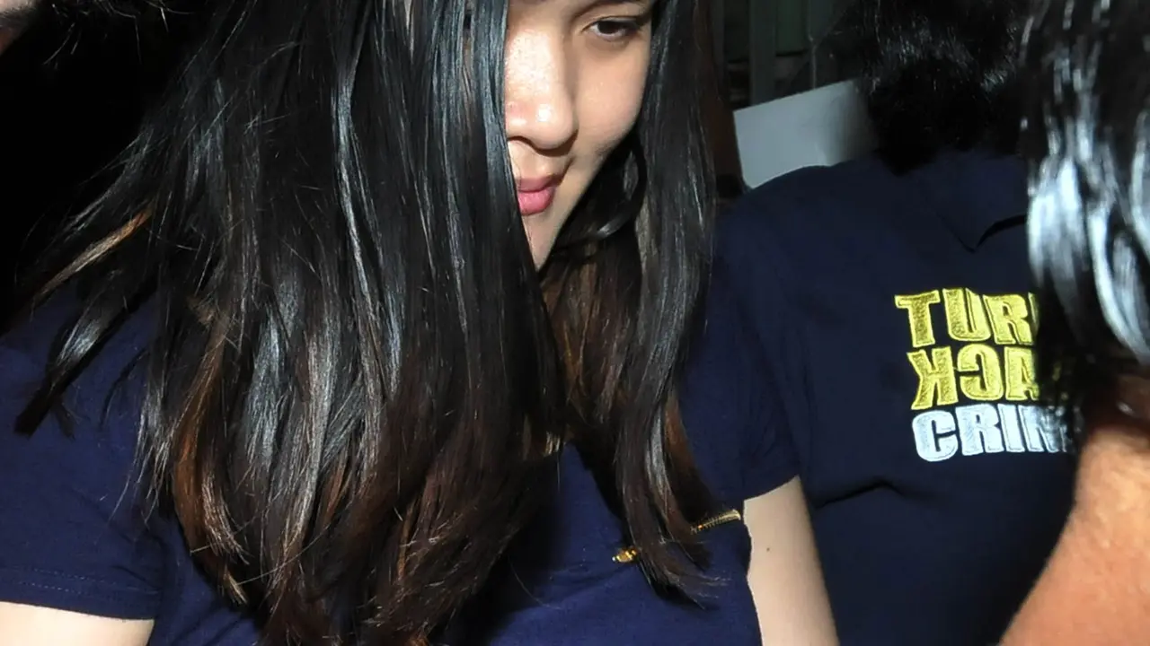 20160131-Wajah Lesu Jessica saat Dibawa ke Ruang Tahanan