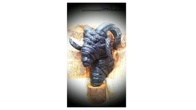 Patung dari ban  (Sumber: Facebook/@Nkwocha Ernest )