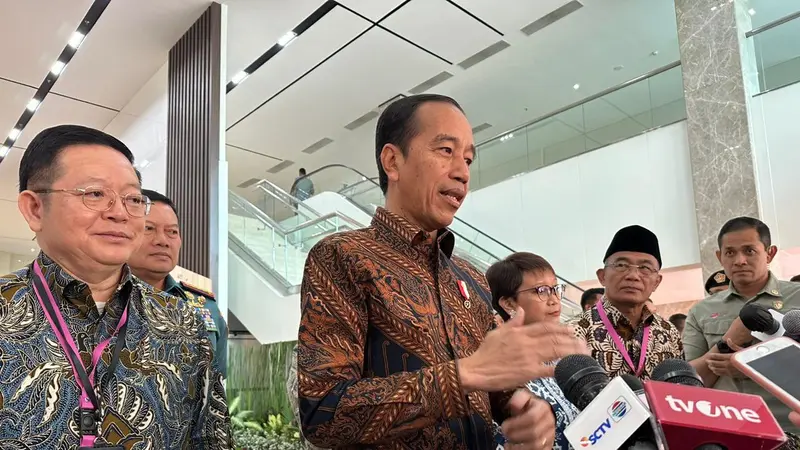 Presiden Joko Widodo (Jokowi) usai acara 56th ASEAN Day di Jakarta, Selasa (8/8/2023). (Liputan6/Benedikta Miranti)