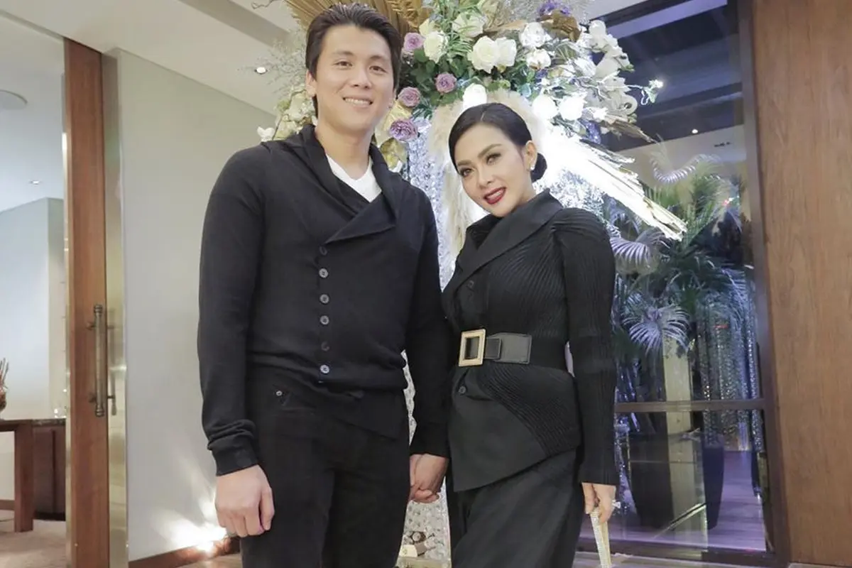 Reino Barack dan Syahrini