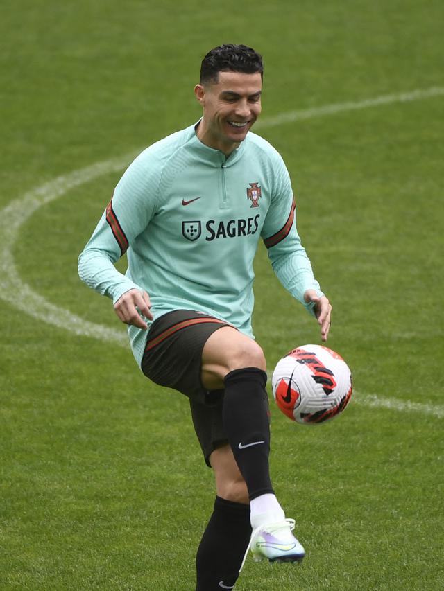 Sesi Latihan Portugal Jelang Hadapi Makedonia Utara di Final