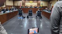Sidang mantan Menteri Komunikasi dan Informatika (Menkominfo) Johnny G. Plate dengan agenda dakwaan dalam kasus korupsi proyek BTS 4G Kominfo di Pengadilan Tindak Pidana Korupsi (Tipikor) pada Pengadilan Negeri (PN) Jakarta Pusat, Selasa (27/6/2023). (Fachrur Rozie/Liputan6.com)
