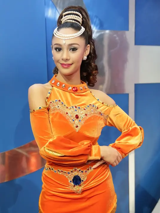 Sebagai pendatang baru dalam peran, ia merasakan beban berat. Lantaran sinetron itu pernah menjadi tontonan yang digemari oleh pemirsa. Saat itu, yang menjadi peri baik hati adalah Diana Pungky. (Bambang E. Ros/Bintang.com)