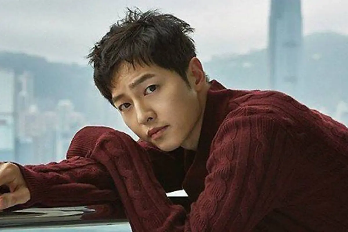 [Bintang] Selain Tak Punya Media Sodial, Ini 8 Fakta Unik Song Joong Ki