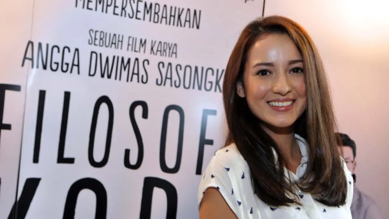Julie Estelle