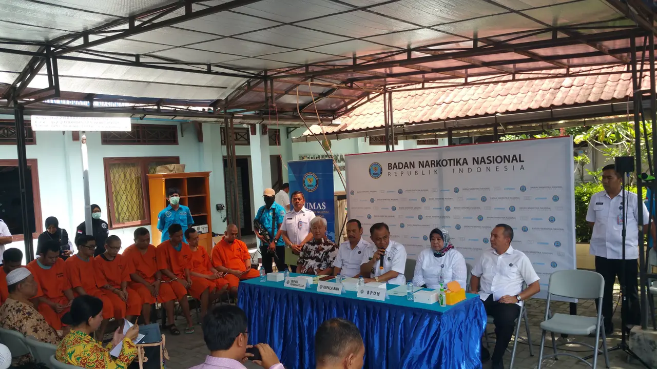 BNN Musnahkan 21 Liter Narkoba Cair Diskotek MG dan 15 Kilo Sabu Aceh