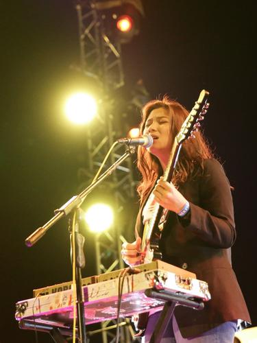 Nuansa Ungu Kelabu Danilla Di Prambanan Jazz Festival 2019