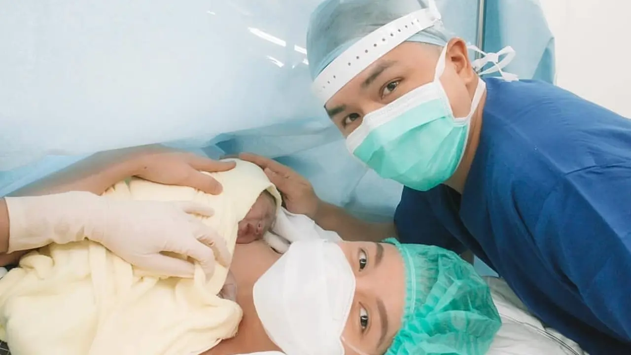 [Fimela] Anak ke-2 Chelsea Olivia dan Glenn Alinskie