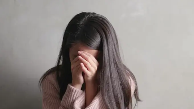Ilustrasi wanita sedih./Copyright shutterstock.com